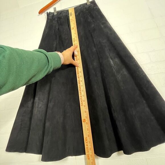 Georgetown Leather Design Women’s Black Leather mid-Maxi Skirt size 7/8 or 26in - Picture 5 of 11